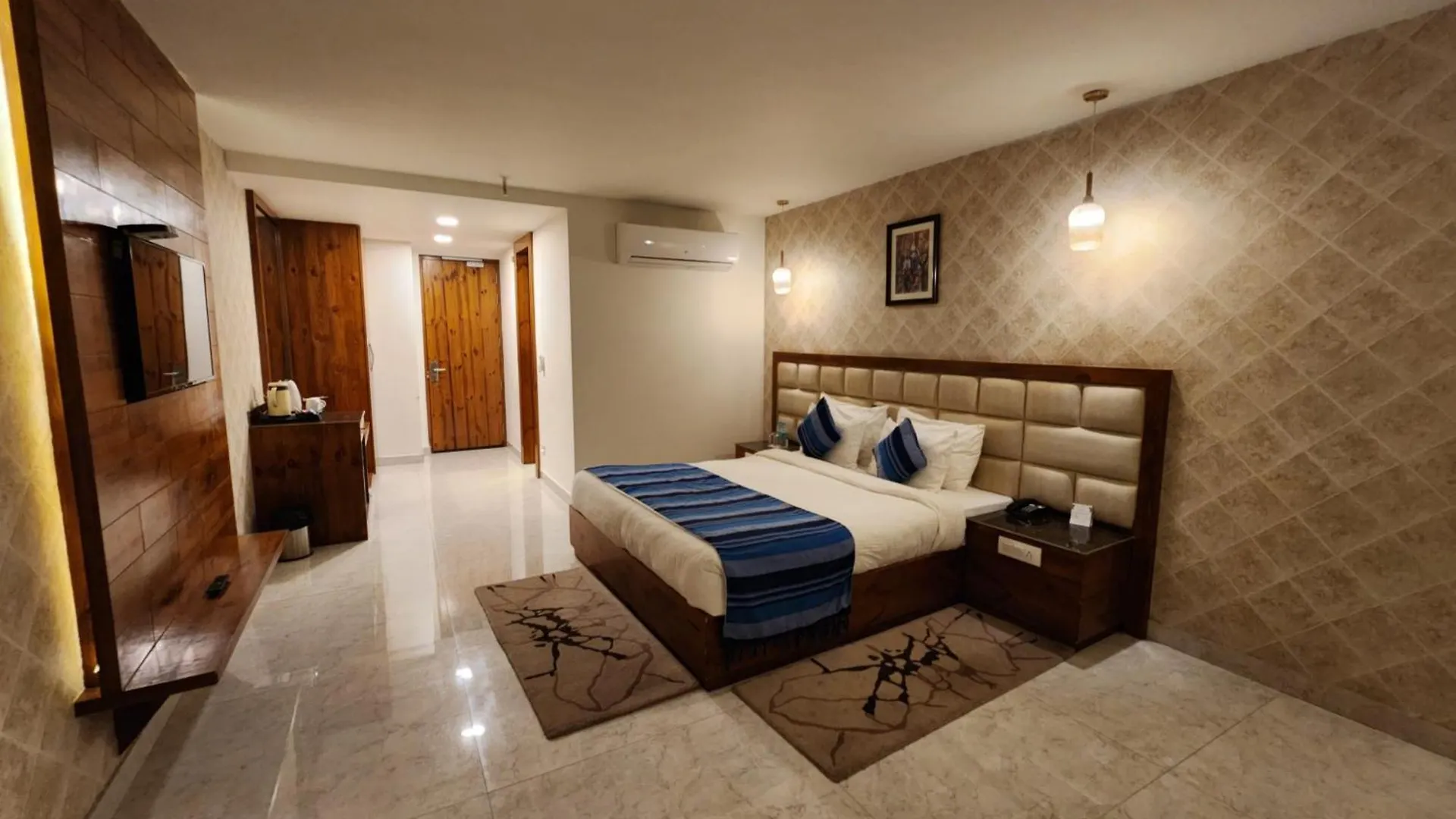 Hotel Golden Fern Resort Shimla