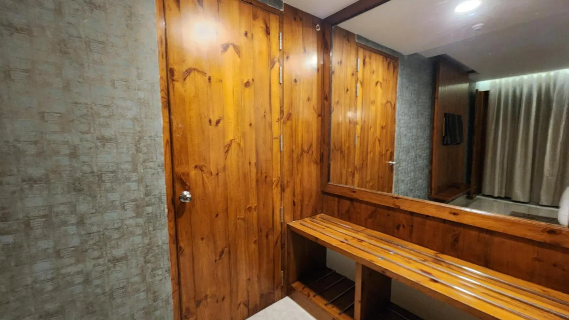 Golden Fern Resort Shimla India